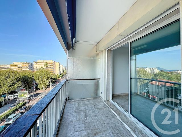 Appartement F2 à vendre - 2 pièces - 54.95 m2 - CANNES - 06 - PROVENCE-ALPES-COTE-D-AZUR - Century 21 Adhère Transactions