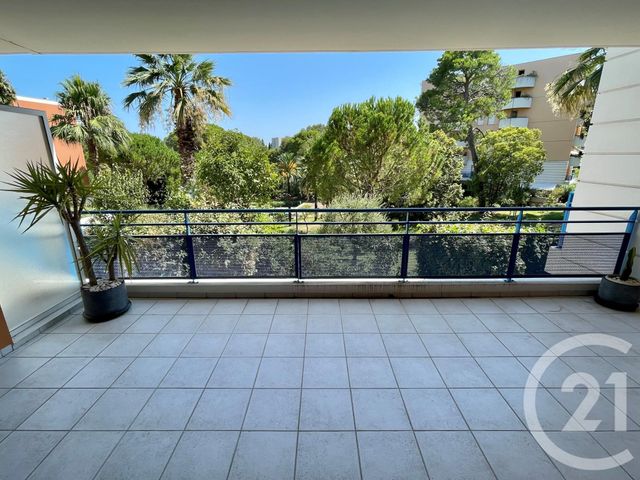 Appartement F2 à louer - 2 pièces - 50.0 m2 - CANNES LA BOCCA - 06 - PROVENCE-ALPES-COTE-D-AZUR - Century 21 Adhère Transactions