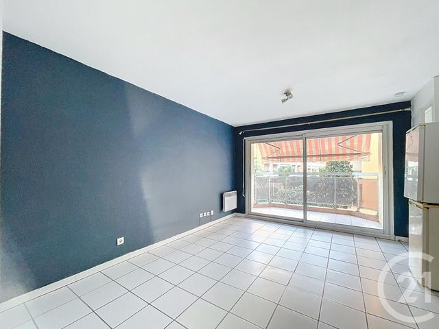 Appartement F2 à louer - 2 pièces - 27.71 m2 - MANDELIEU LA NAPOULE - 06 - PROVENCE-ALPES-COTE-D-AZUR - Century 21 Adhère Transactions