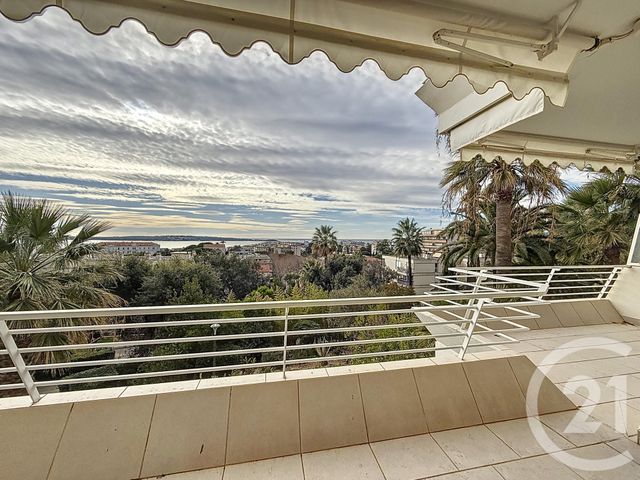 Appartement F3 à louer - 3 pièces - 80.0 m2 - CANNES - 06 - PROVENCE-ALPES-COTE-D-AZUR - Century 21 Adhère Transactions