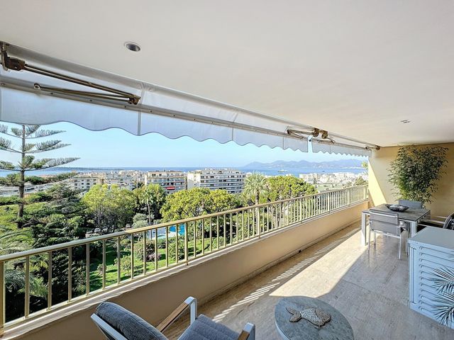 Appartement F4 à vendre - 4 pièces - 112.95 m2 - CANNES - 06 - PROVENCE-ALPES-COTE-D-AZUR - Century 21 Adhère Transactions