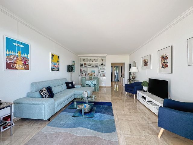 Appartement F2 à louer - 2 pièces - 65.15 m2 - CANNES - 06 - PROVENCE-ALPES-COTE-D-AZUR - Century 21 Adhère Transactions