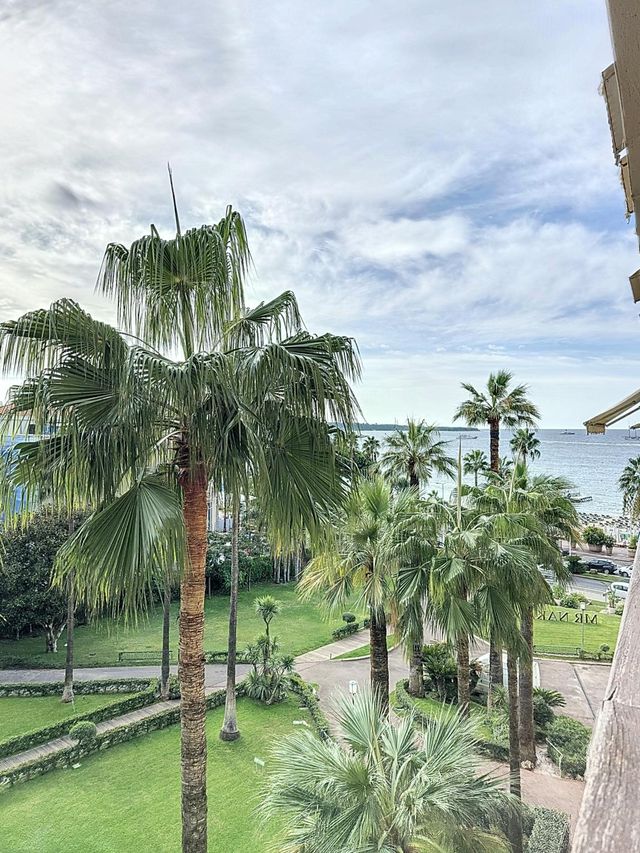 Appartement F3 à vendre - 3 pièces - 68.81 m2 - CANNES - 06 - PROVENCE-ALPES-COTE-D-AZUR - Century 21 Adhère Transactions