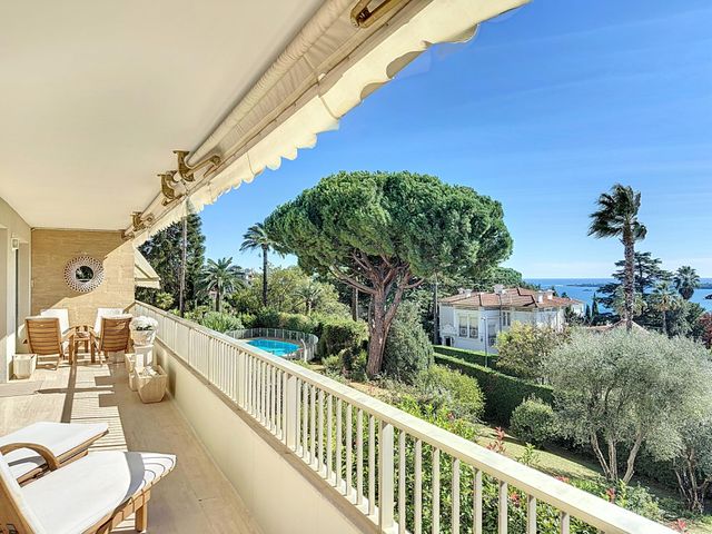 Appartement F4 à vendre - 4 pièces - 120.1 m2 - CANNES - 06 - PROVENCE-ALPES-COTE-D-AZUR - Century 21 Adhère Transactions