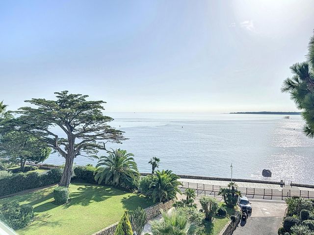 Appartement F4 à vendre - 4 pièces - 145.0 m2 - CANNES - 06 - PROVENCE-ALPES-COTE-D-AZUR - Century 21 Adhère Transactions