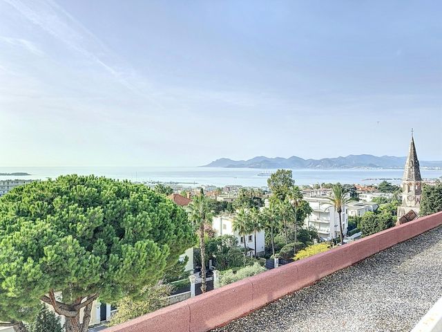 Appartement F4 à vendre - 4 pièces - 107.0 m2 - CANNES - 06 - PROVENCE-ALPES-COTE-D-AZUR - Century 21 Adhère Transactions